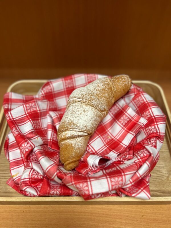 Croissant apricot 100g